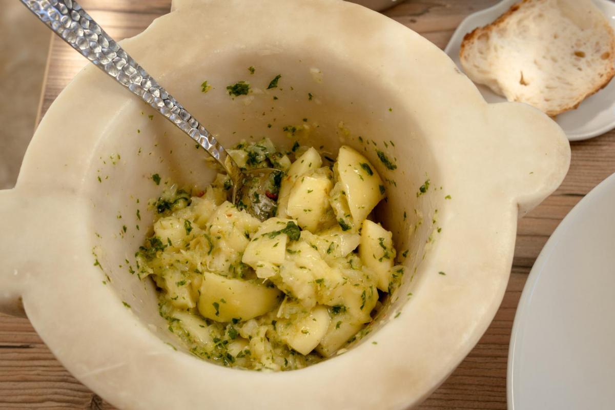 Cala Cala Rooms,Restaurant & Farm Experience