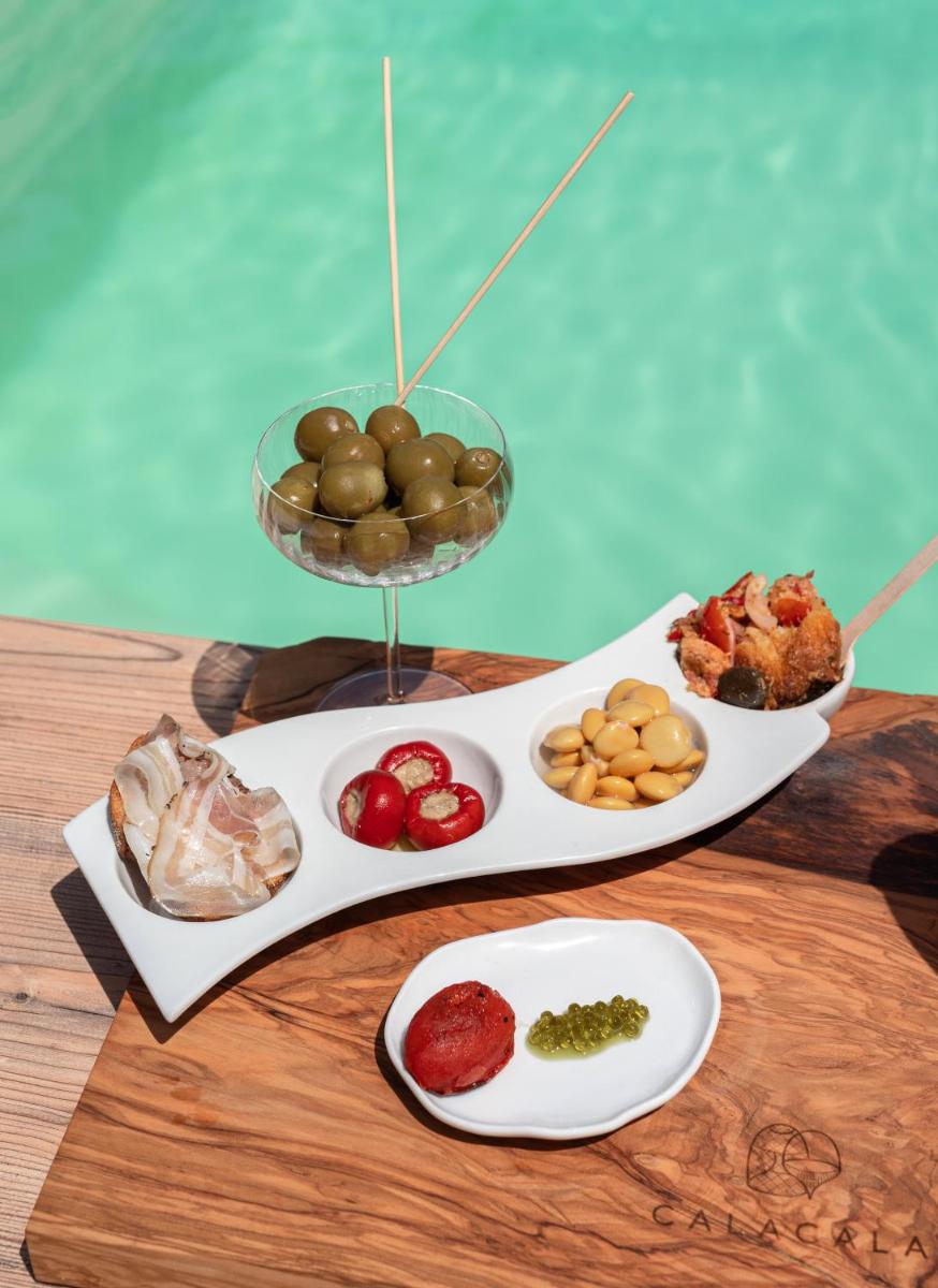 Cala Cala Rooms,Restaurant & Farm Experience