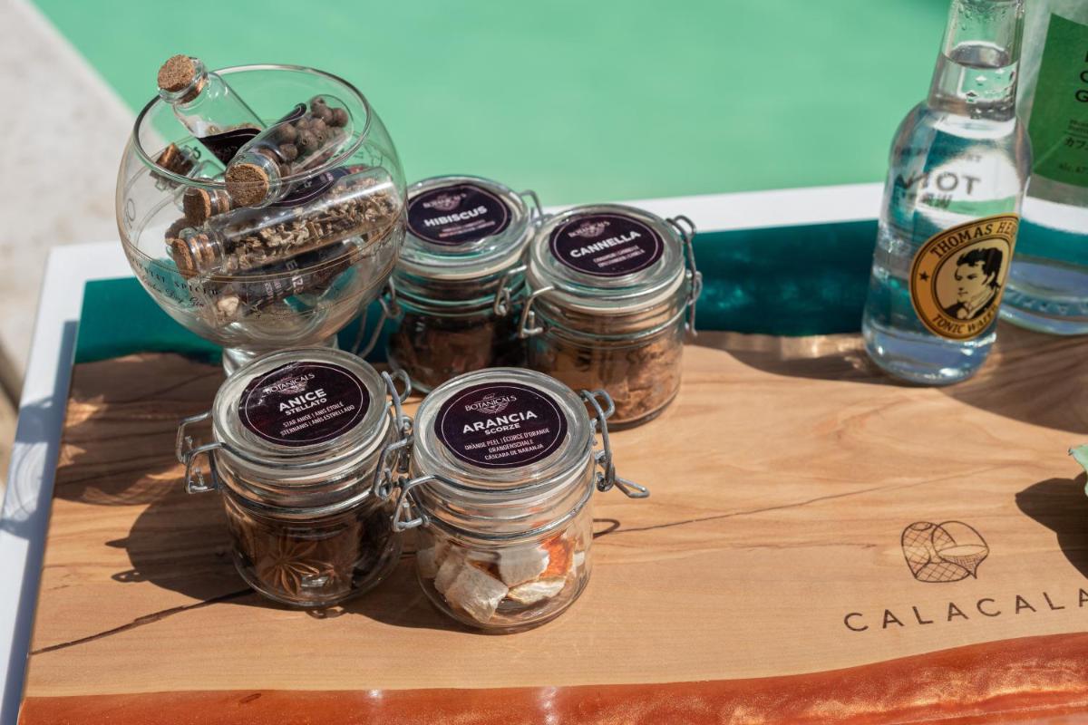 Cala Cala Rooms,Restaurant & Farm Experience