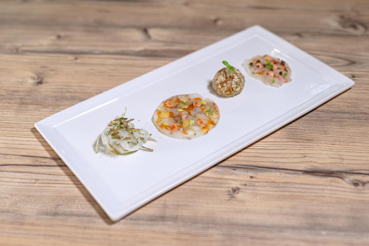 Cala Cala Rooms,Restaurant & Farm Experience