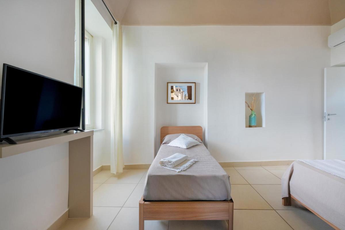 Cala Cala Rooms,Restaurant & Farm Experience