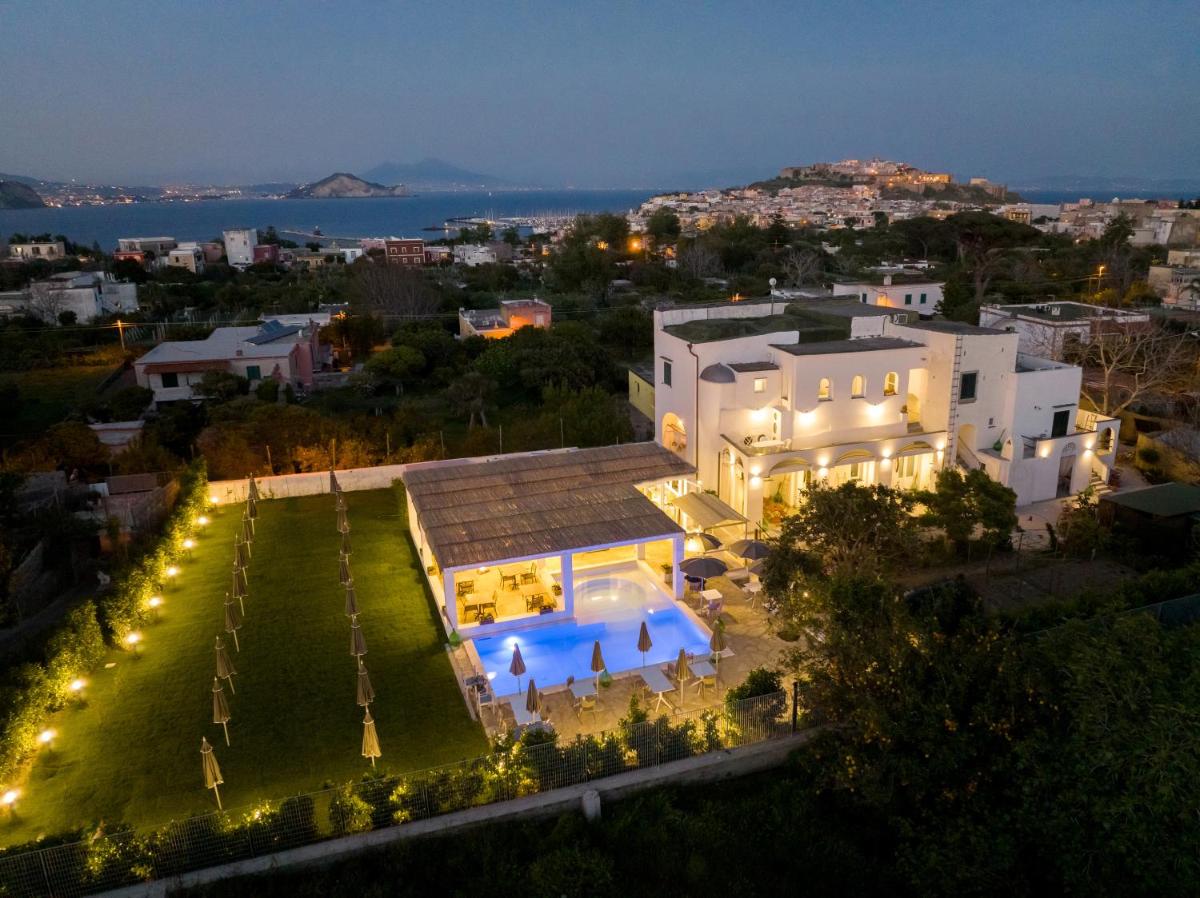 Cala Cala Rooms,Restaurant & Farm Experience