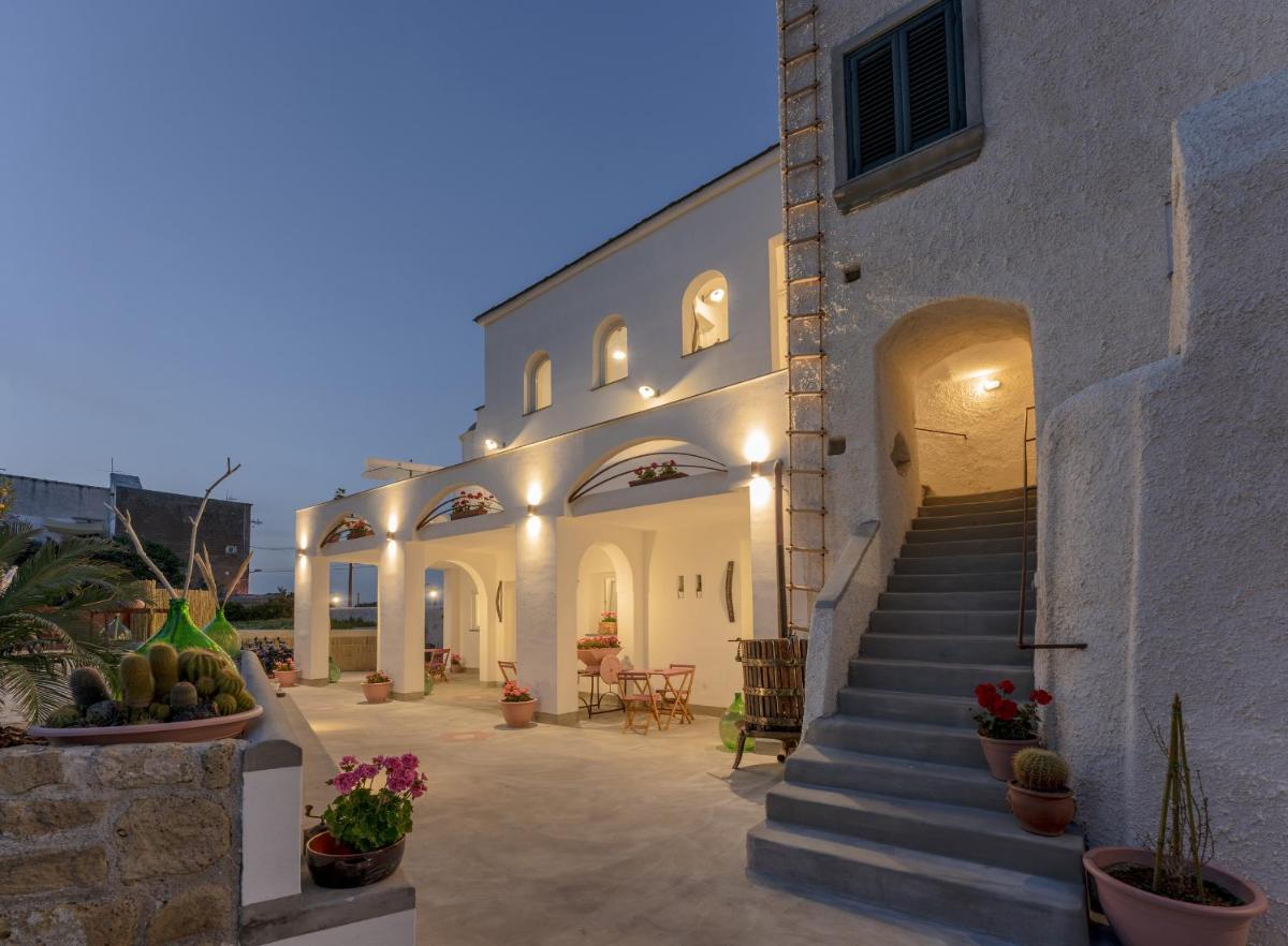 Cala Cala Rooms,Restaurant & Farm Experience