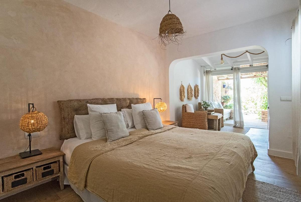 Can Aisha - Adults Only