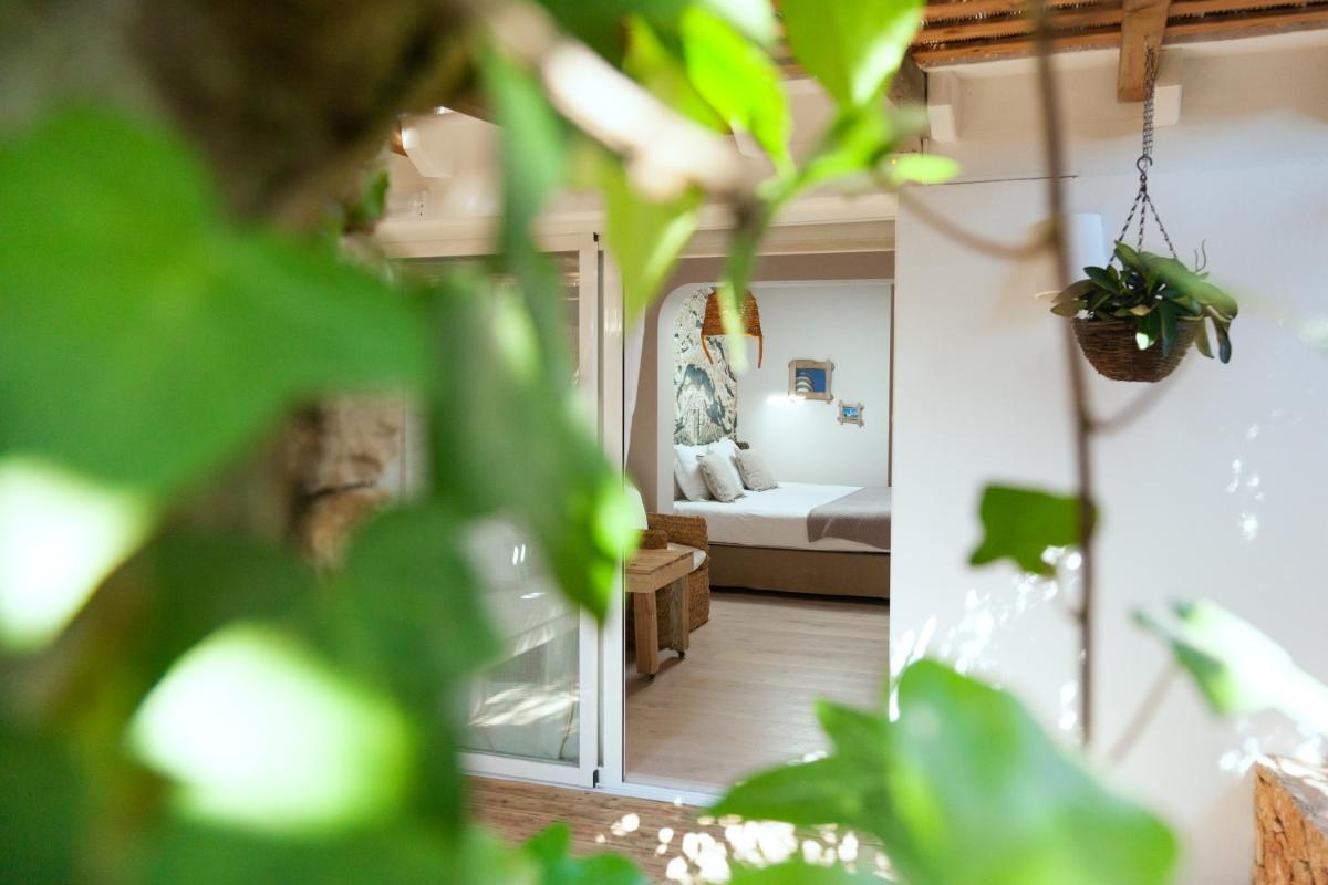 Can Aisha - Adults Only