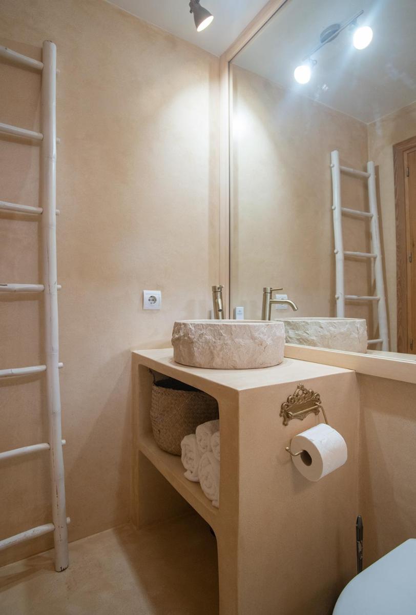 Can Aisha - Adults Only