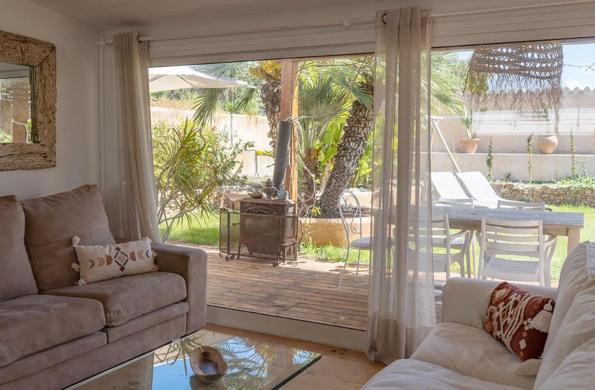 Can Aisha - Adults Only