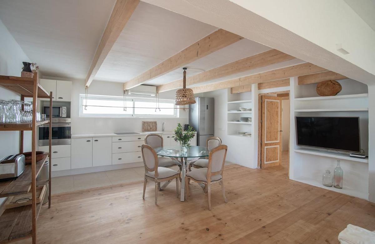 Can Aisha - Adults Only