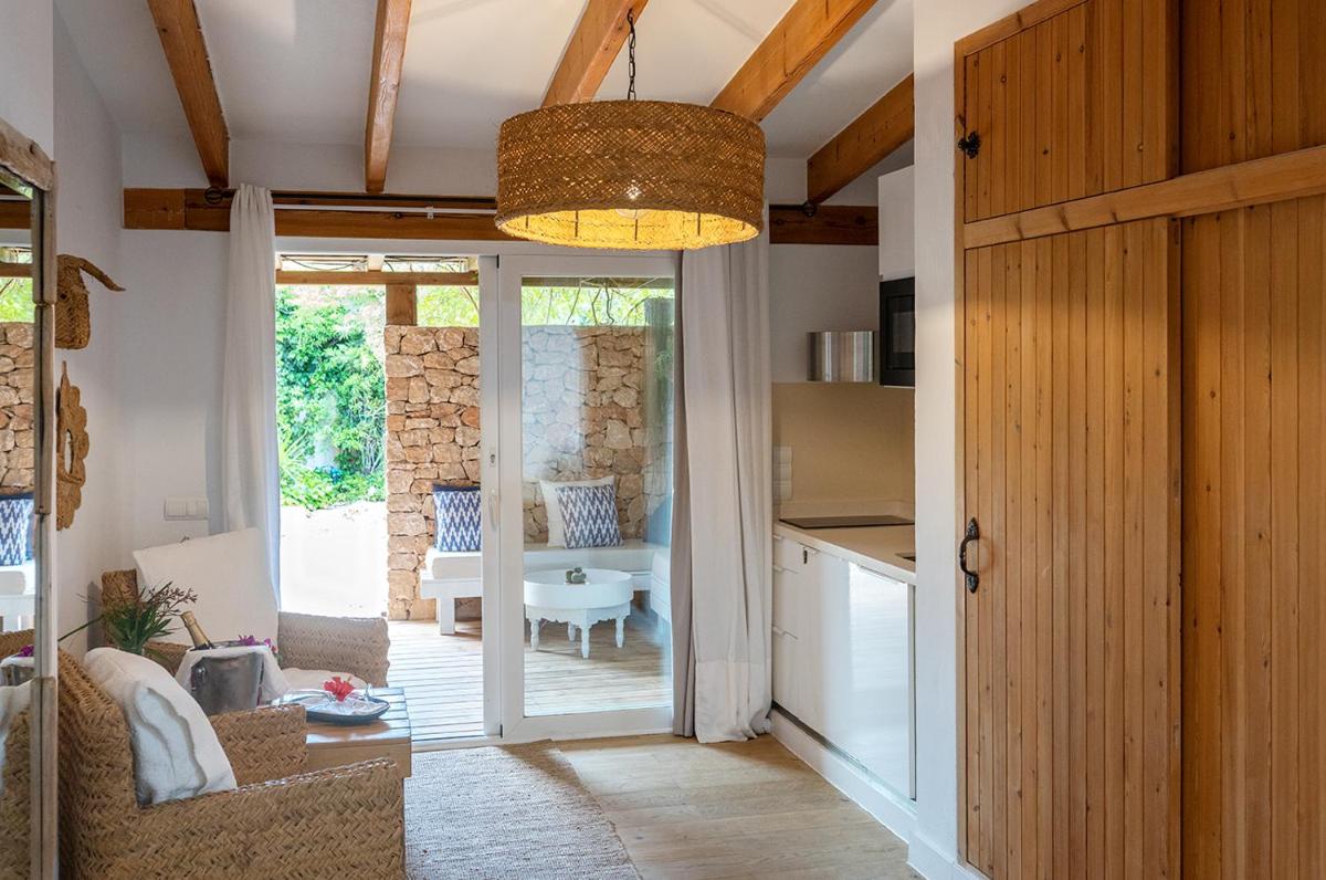 Can Aisha - Adults Only