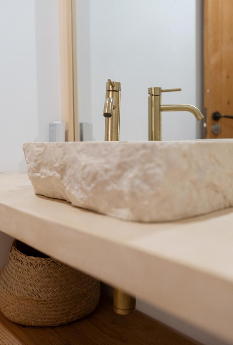 Can Aisha - Adults Only