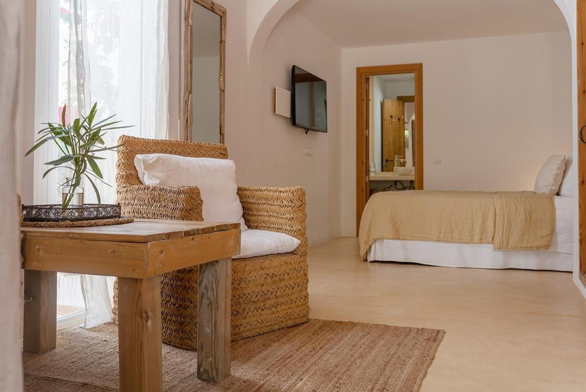 Can Aisha - Adults Only