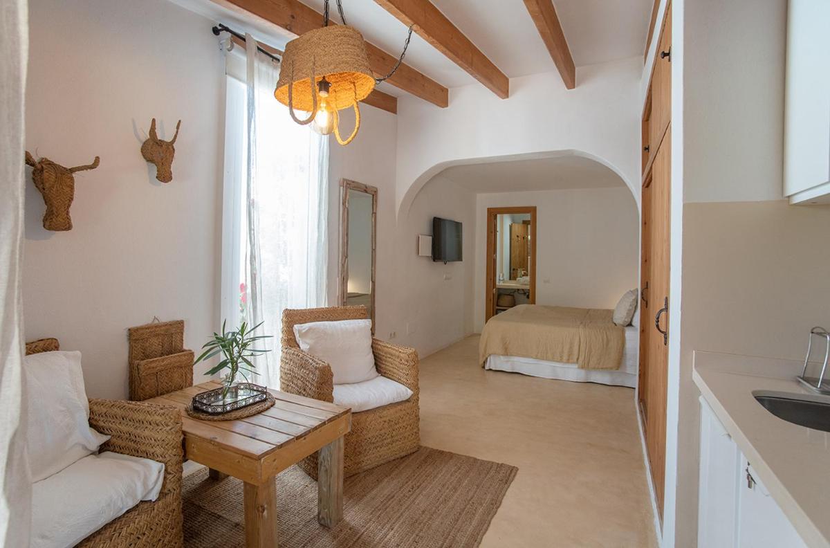 Can Aisha - Adults Only