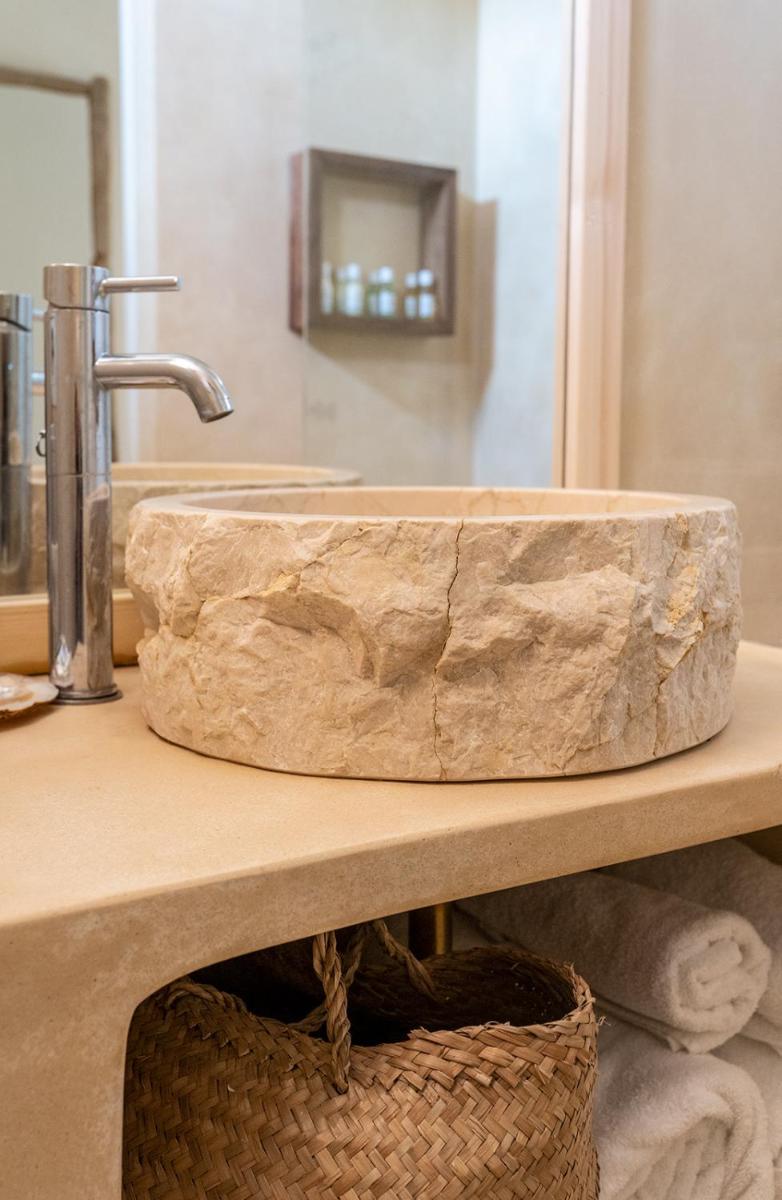 Can Aisha - Adults Only