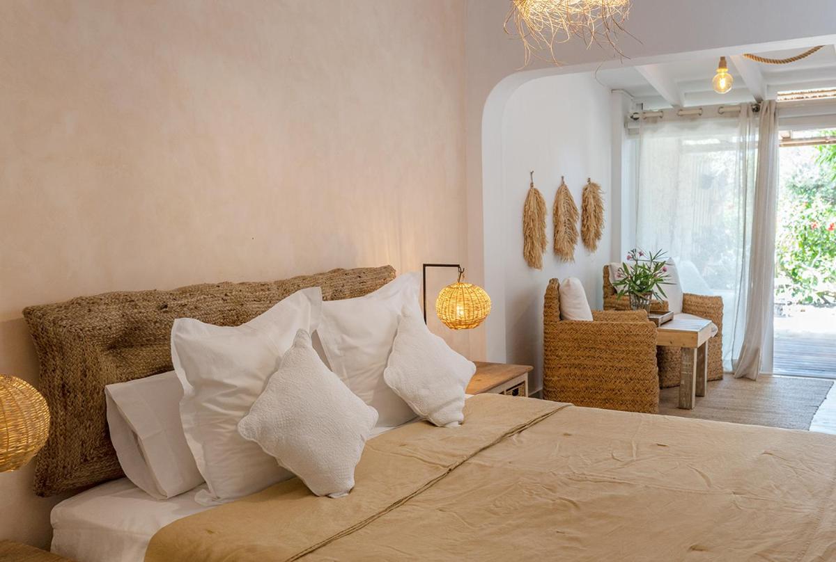 Can Aisha - Adults Only