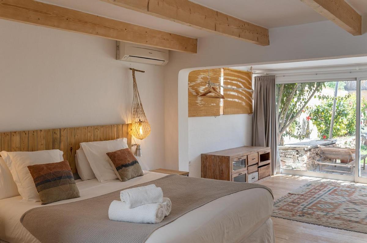 Can Aisha - Adults Only