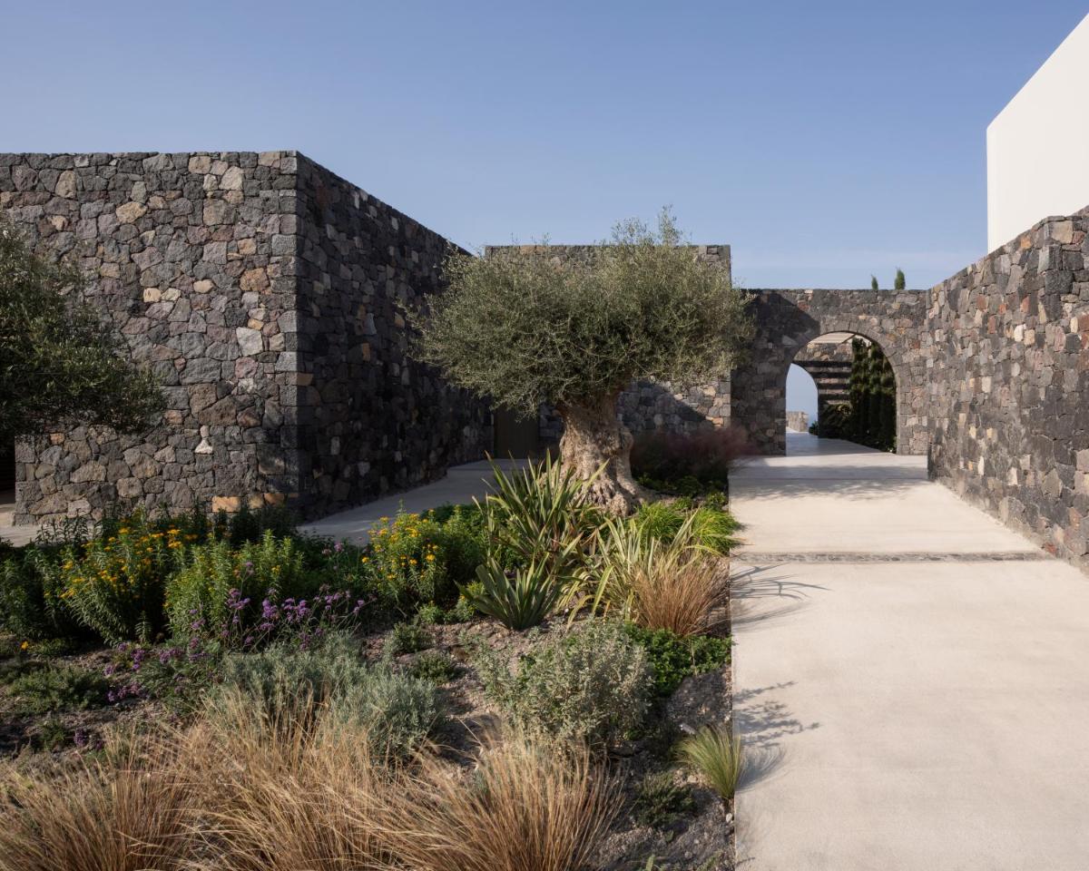 Canaves Epitome - Small Luxury Hotels of the World