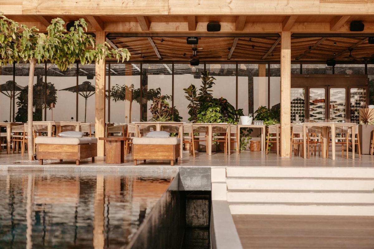 Canaves Epitome - Small Luxury Hotels of the World