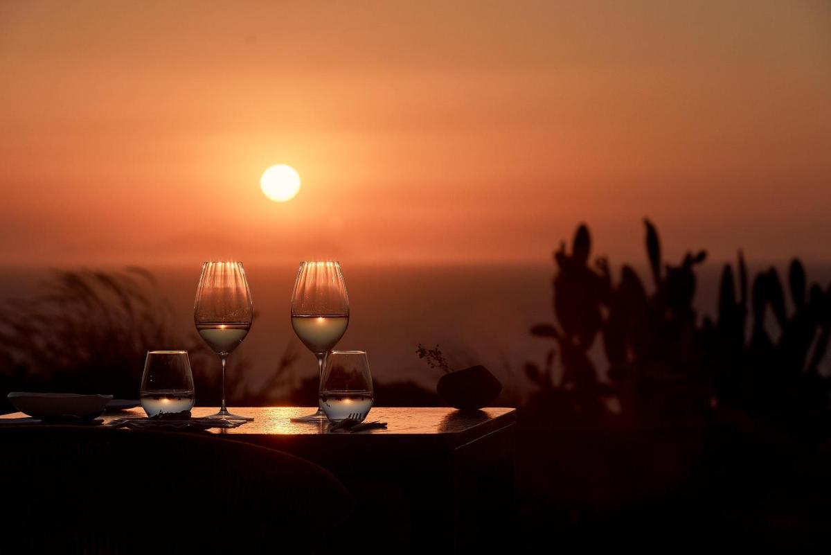 Canaves Epitome - Small Luxury Hotels of the World