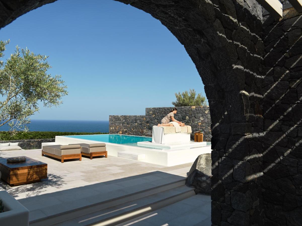 Canaves Epitome - Small Luxury Hotels of the World