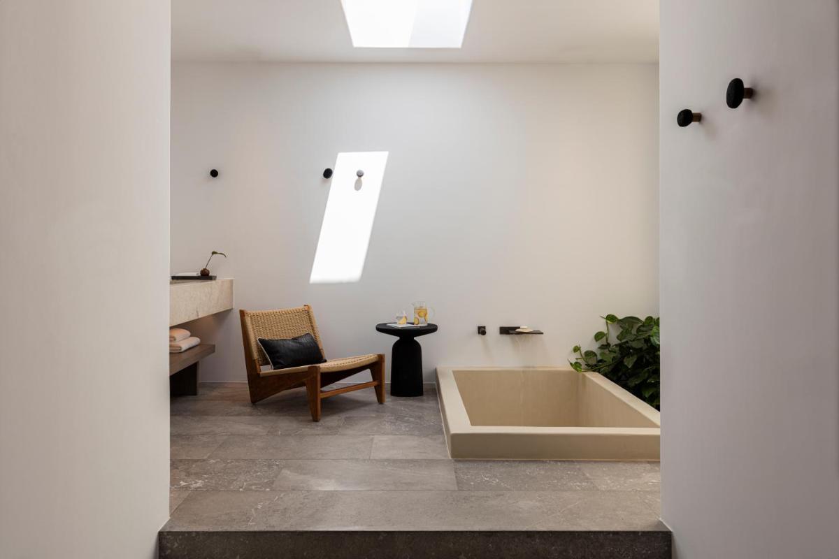 Canaves Epitome - Small Luxury Hotels of the World