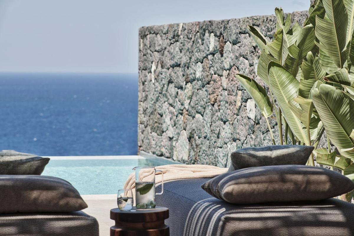 Canaves Epitome - Small Luxury Hotels of the World