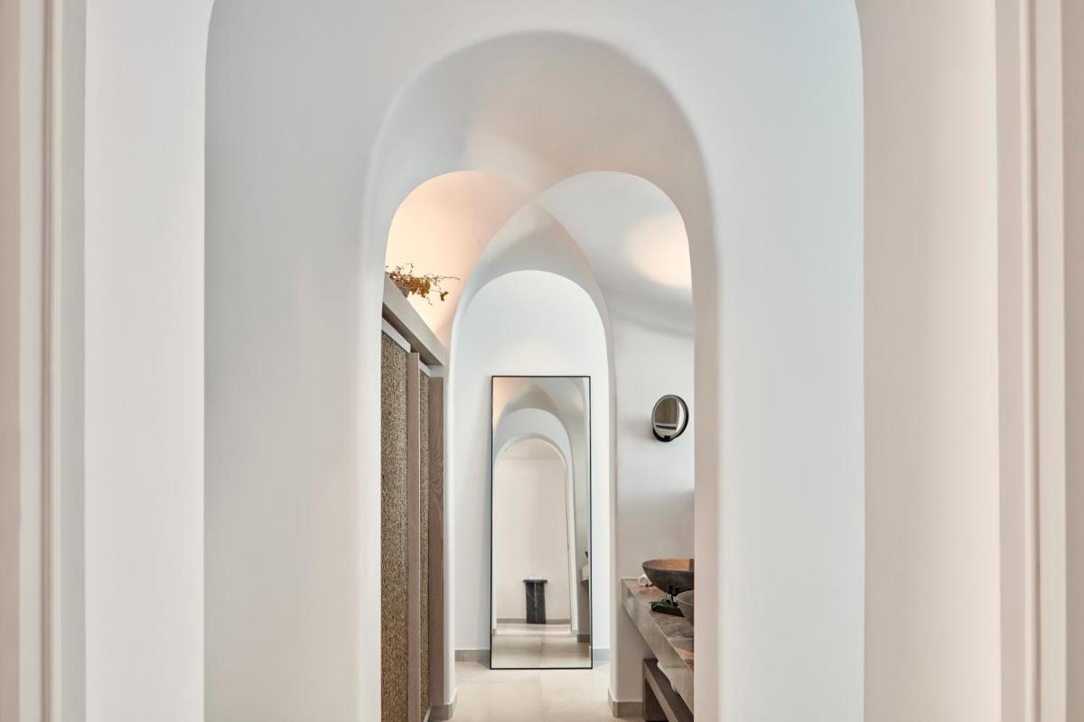 Canaves Epitome - Small Luxury Hotels of the World