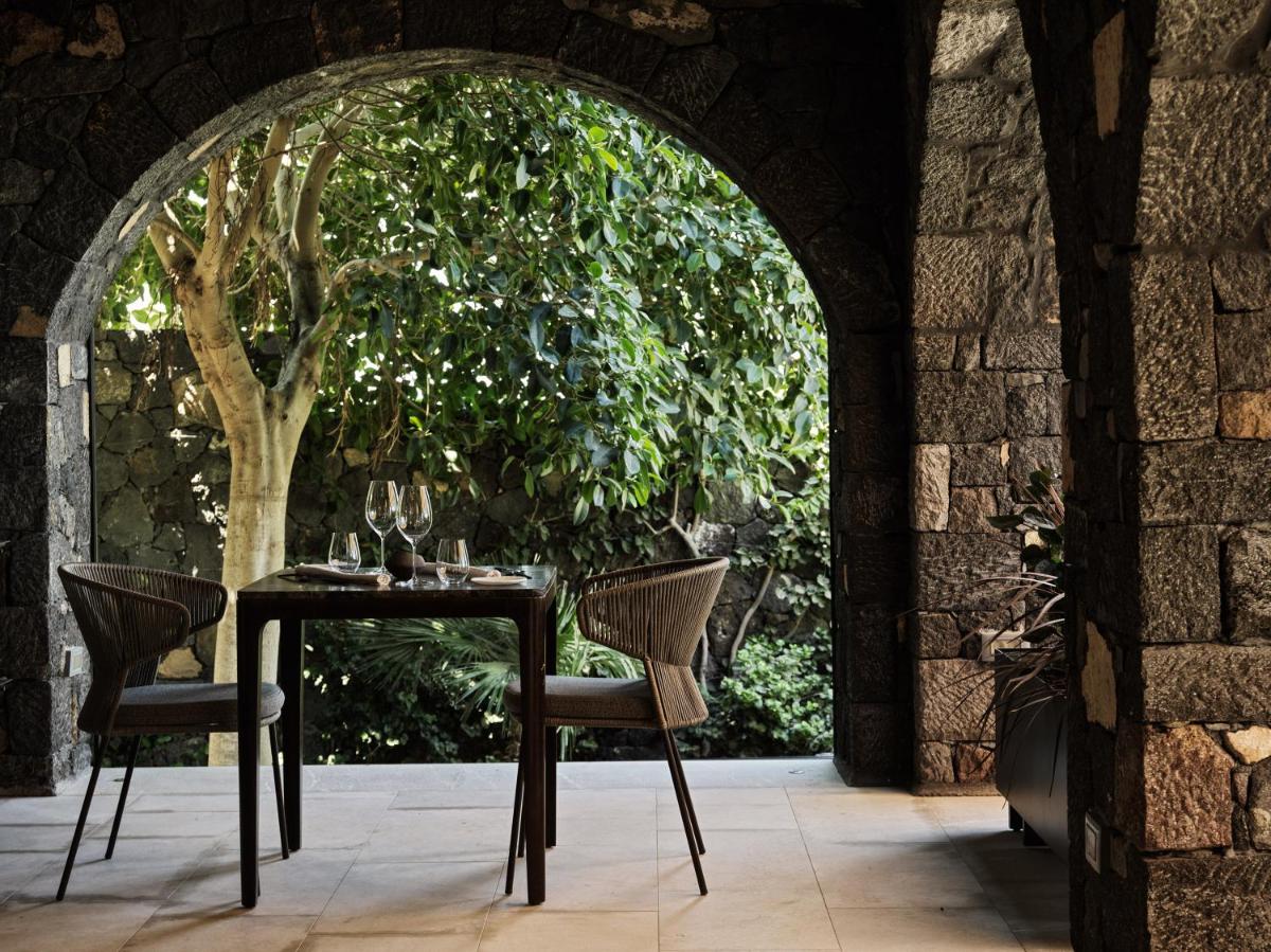 Canaves Epitome - Small Luxury Hotels of the World