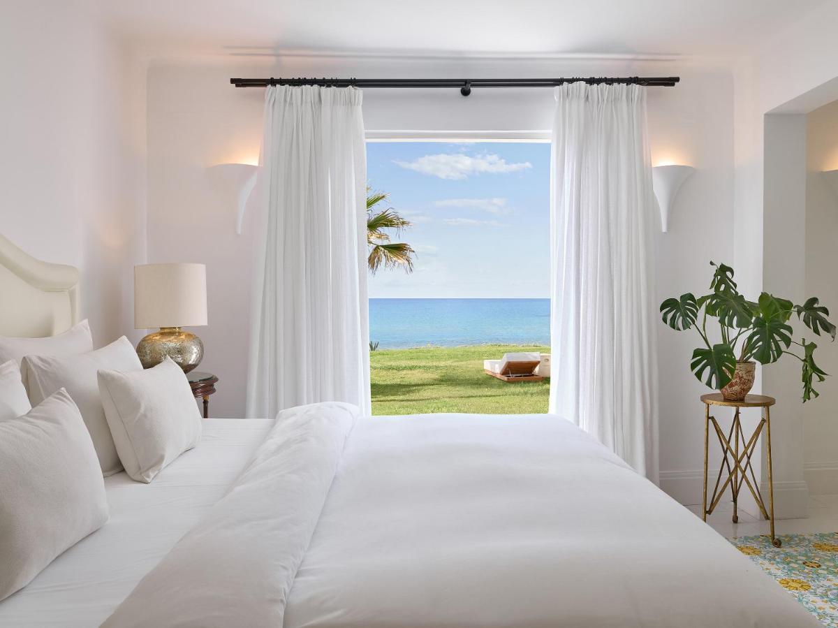 Caramel, A Resort to Live