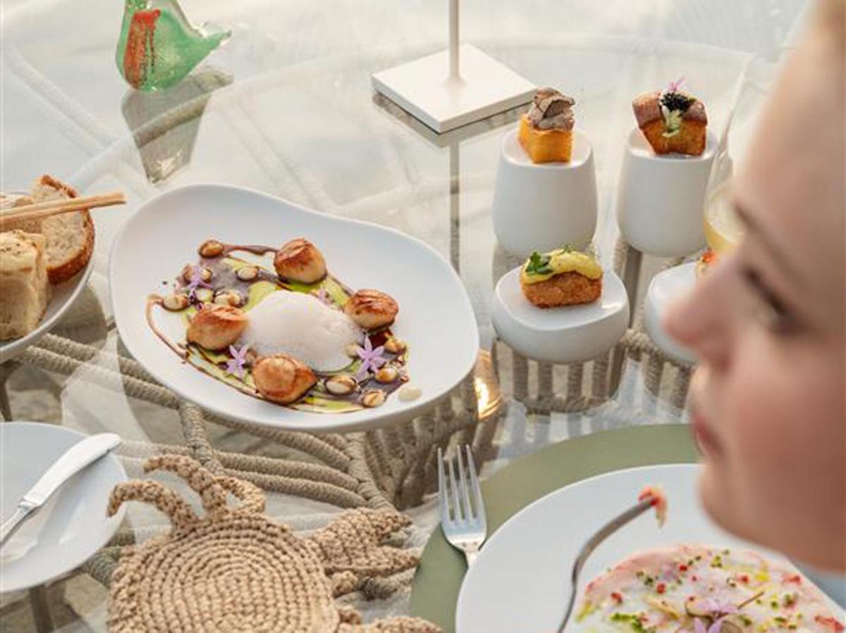 Caramel, A Resort to Live