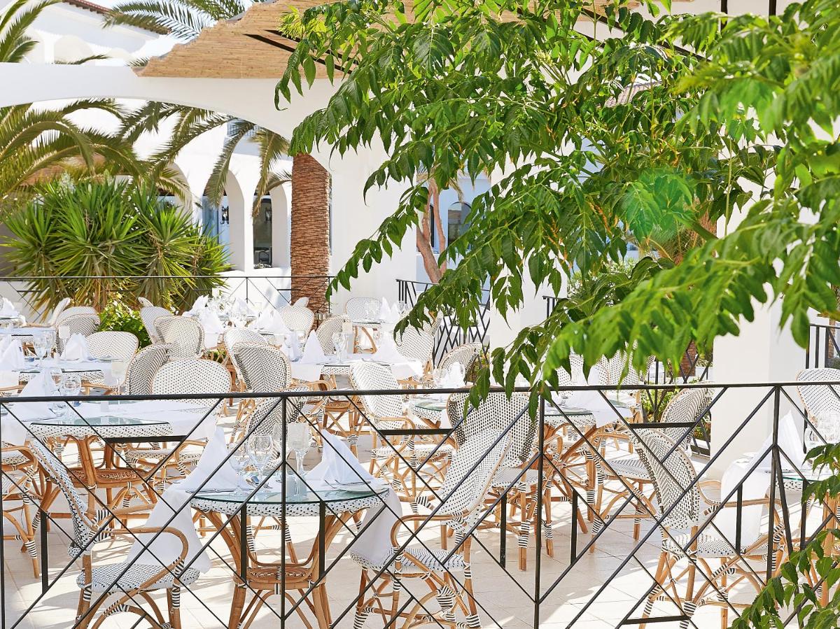 Caramel, A Resort to Live