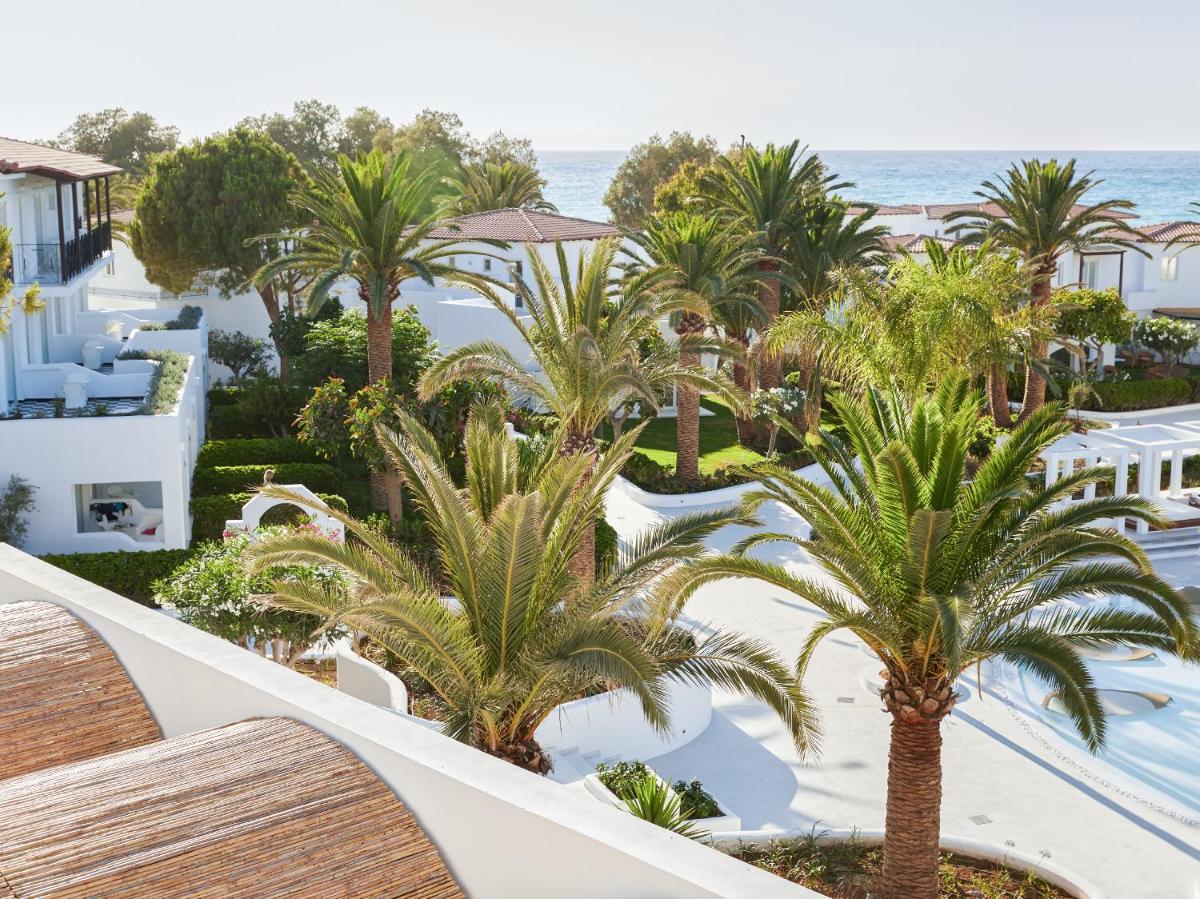Caramel, A Resort to Live