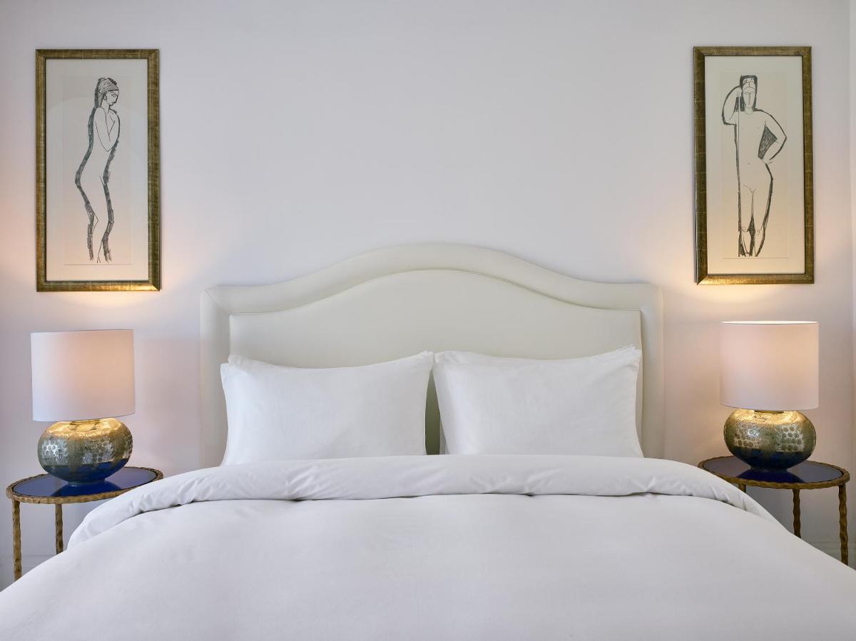Caramel, A Resort to Live