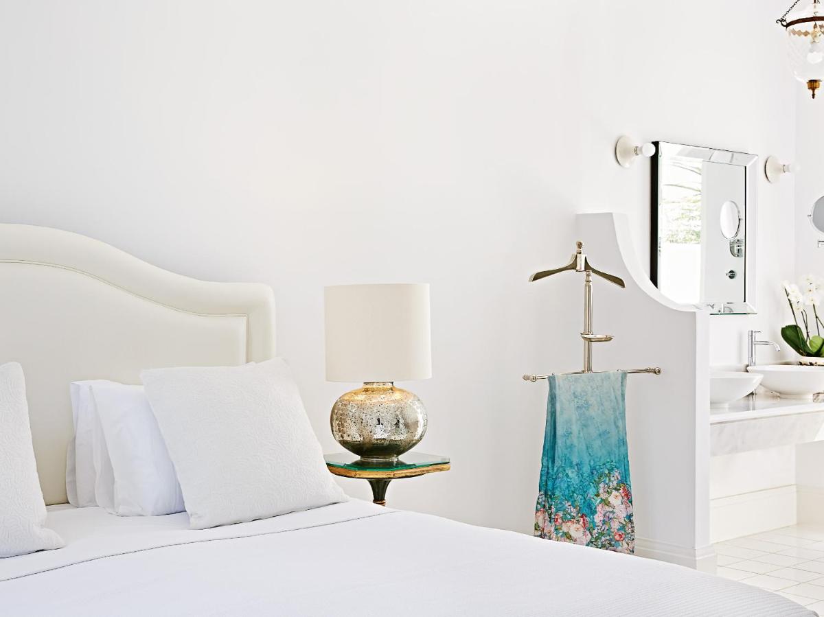 Caramel, A Resort to Live