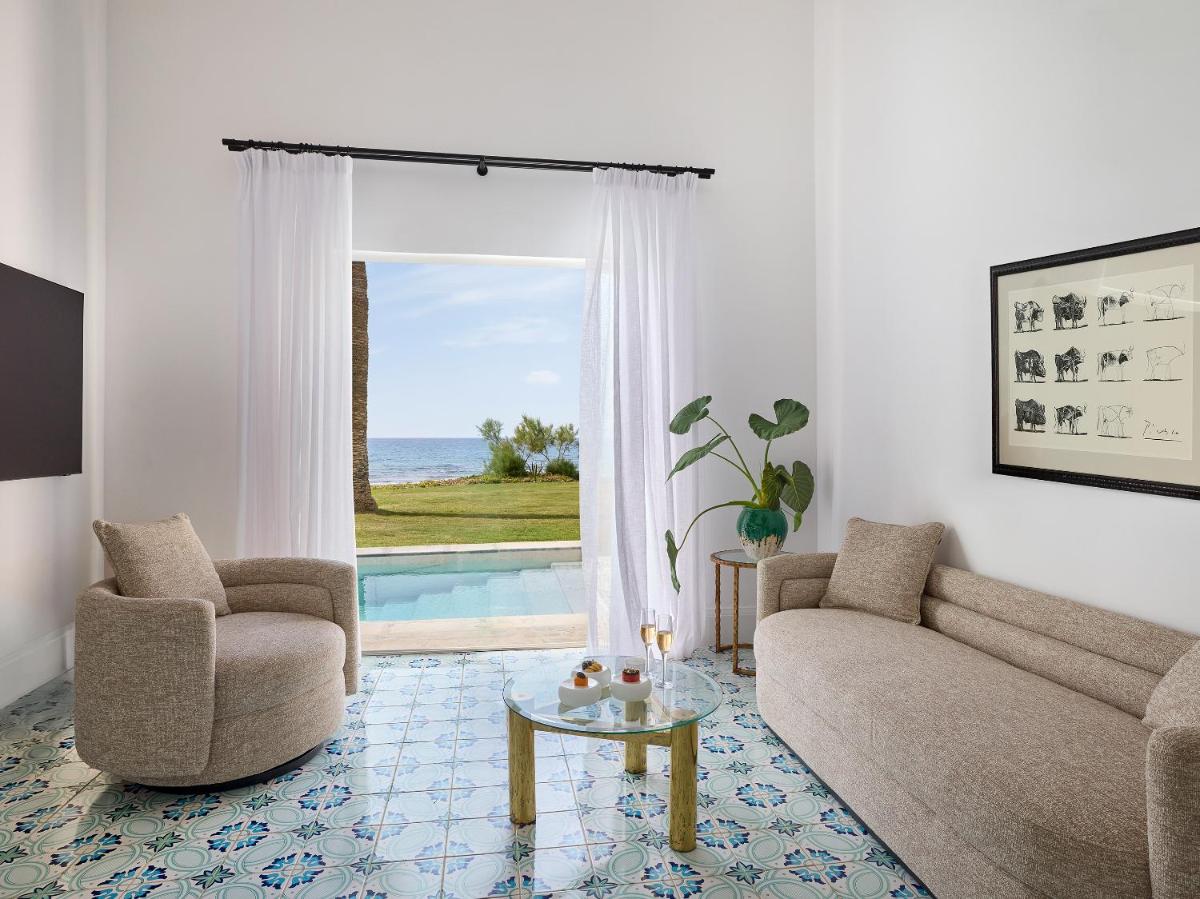 Caramel, A Resort to Live
