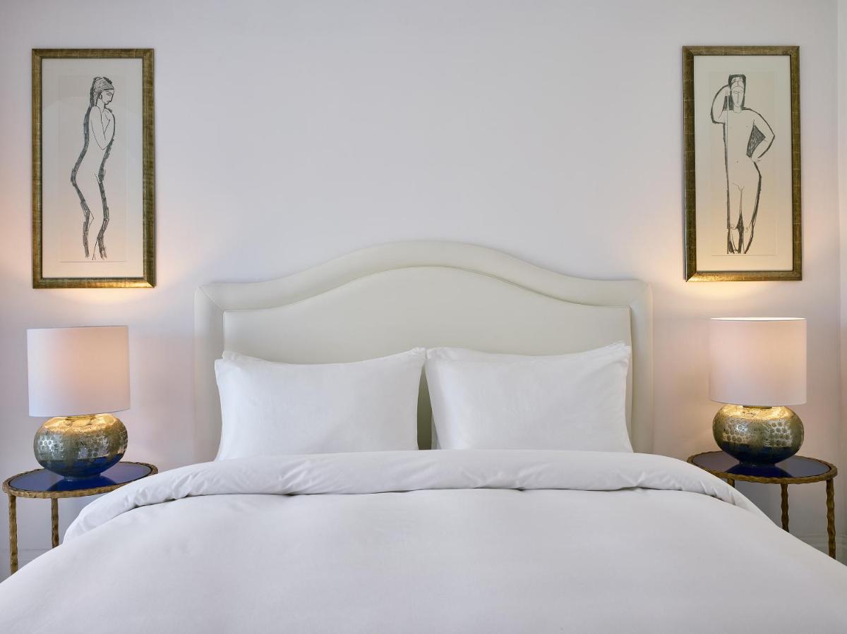 Caramel, A Resort to Live