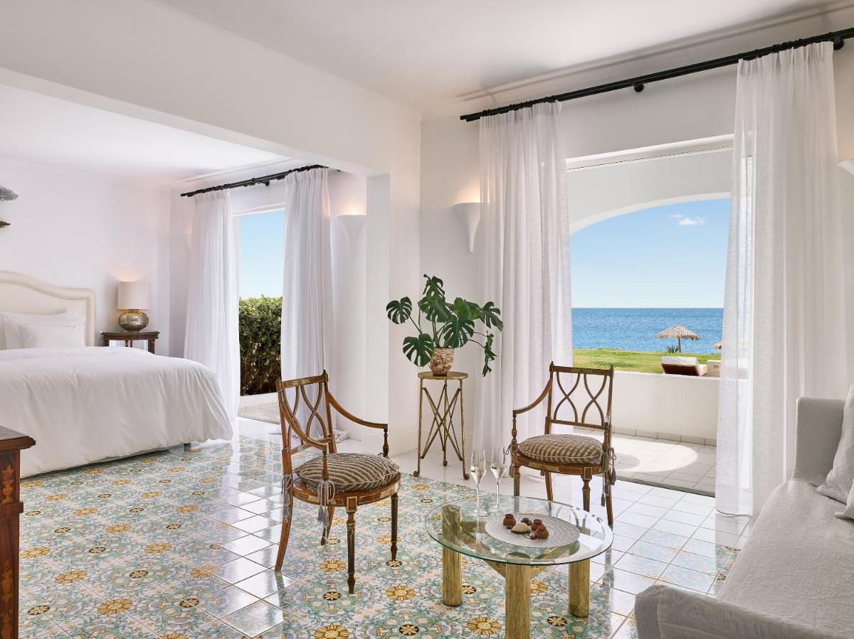 Caramel, A Resort to Live