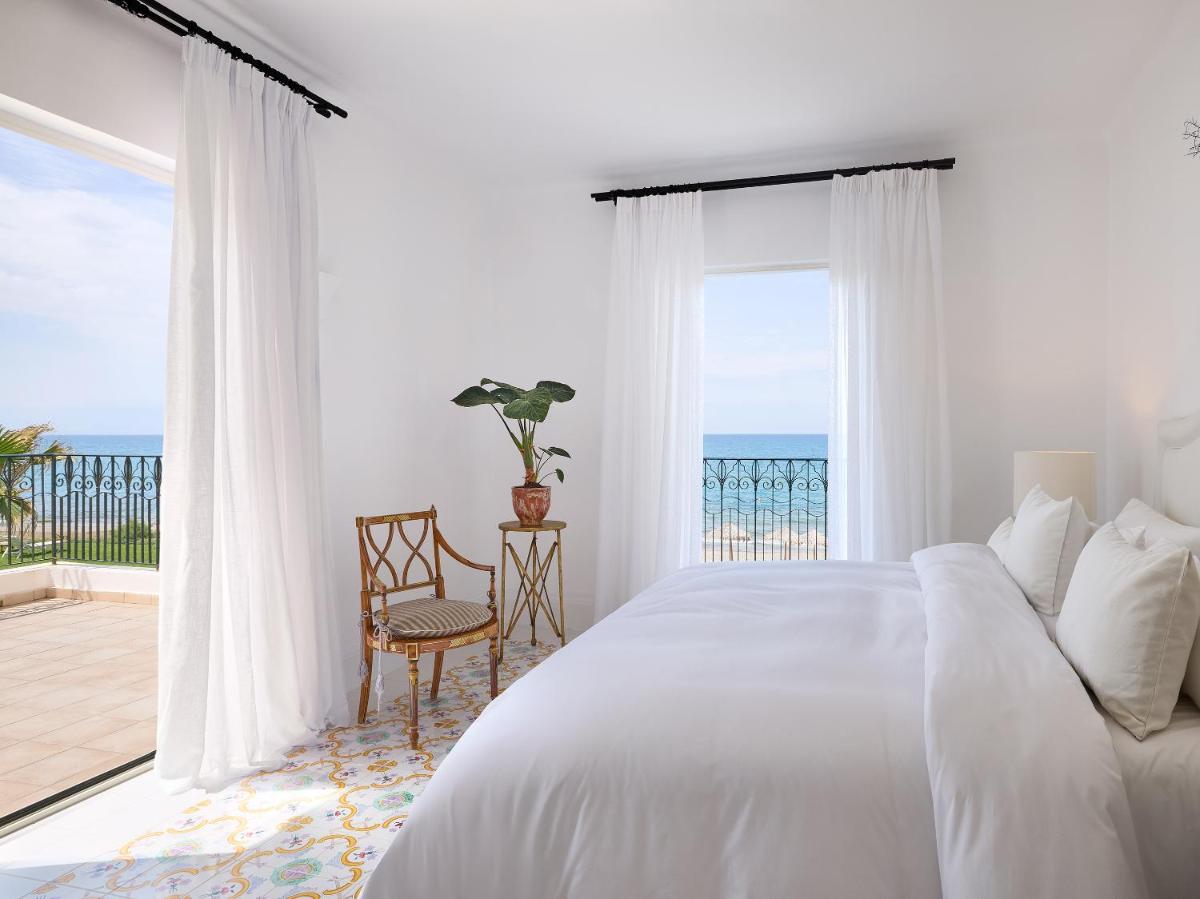 Caramel, A Resort to Live
