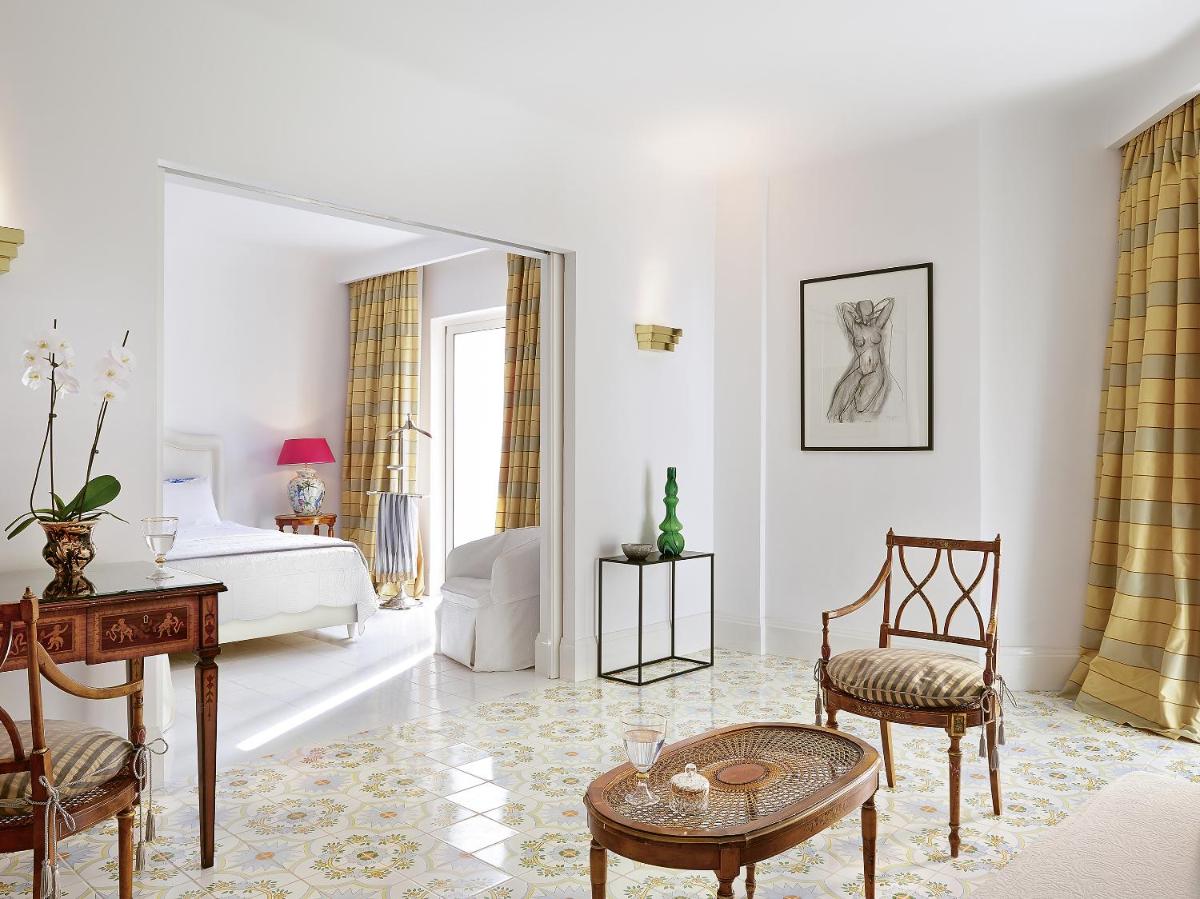 Caramel, A Resort to Live