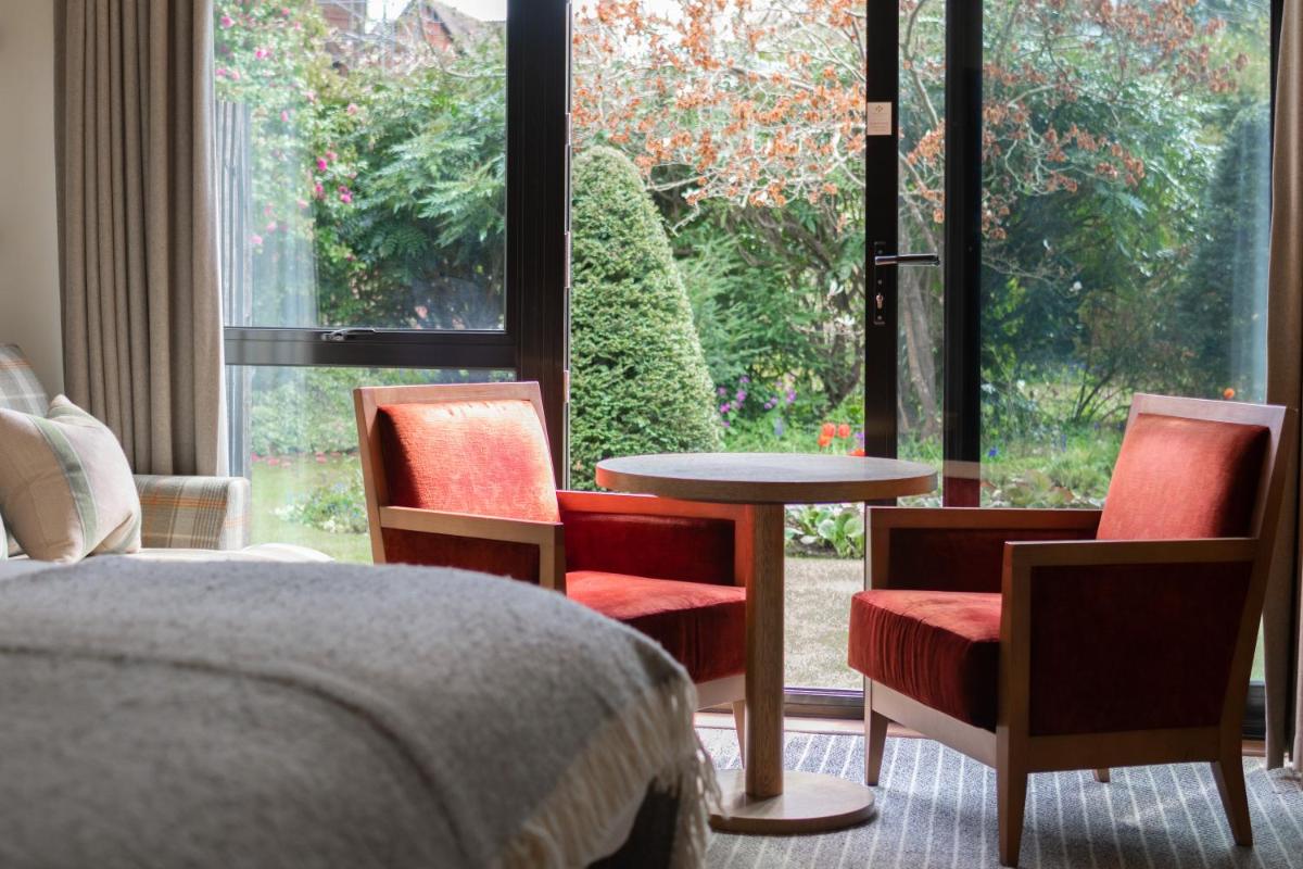 Careys Manor Hotel & SenSpa