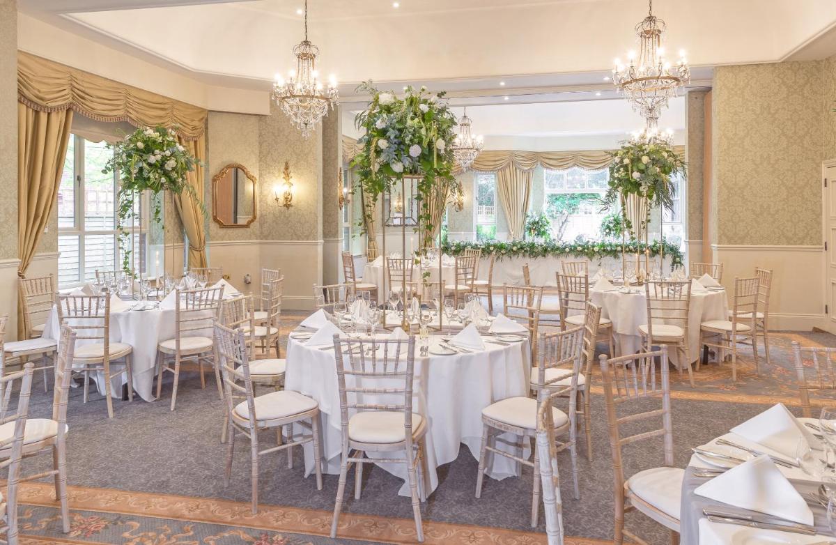 Careys Manor Hotel & SenSpa