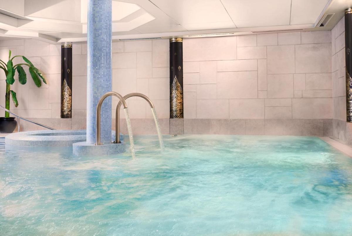 Careys Manor Hotel & SenSpa