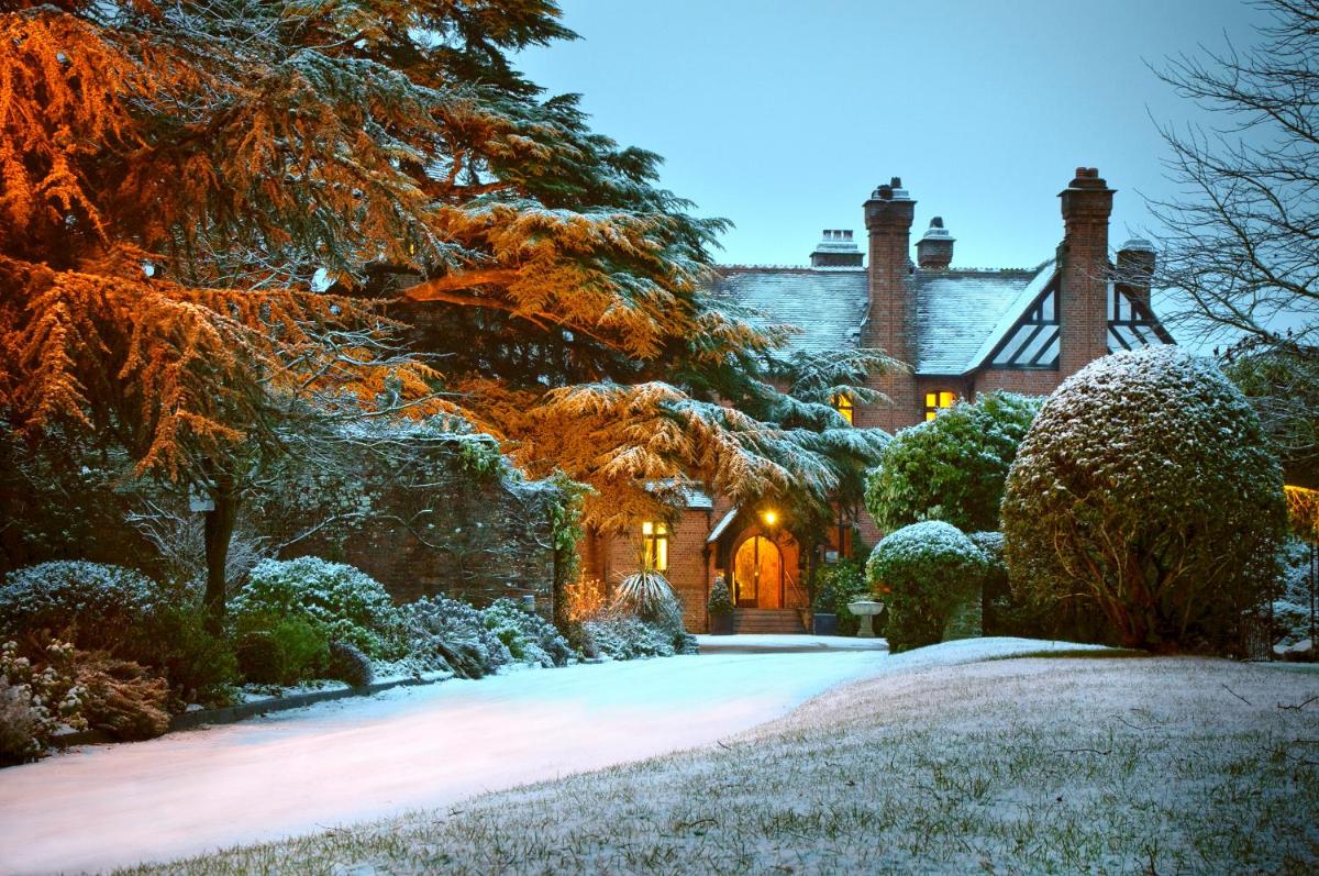 Careys Manor Hotel & SenSpa