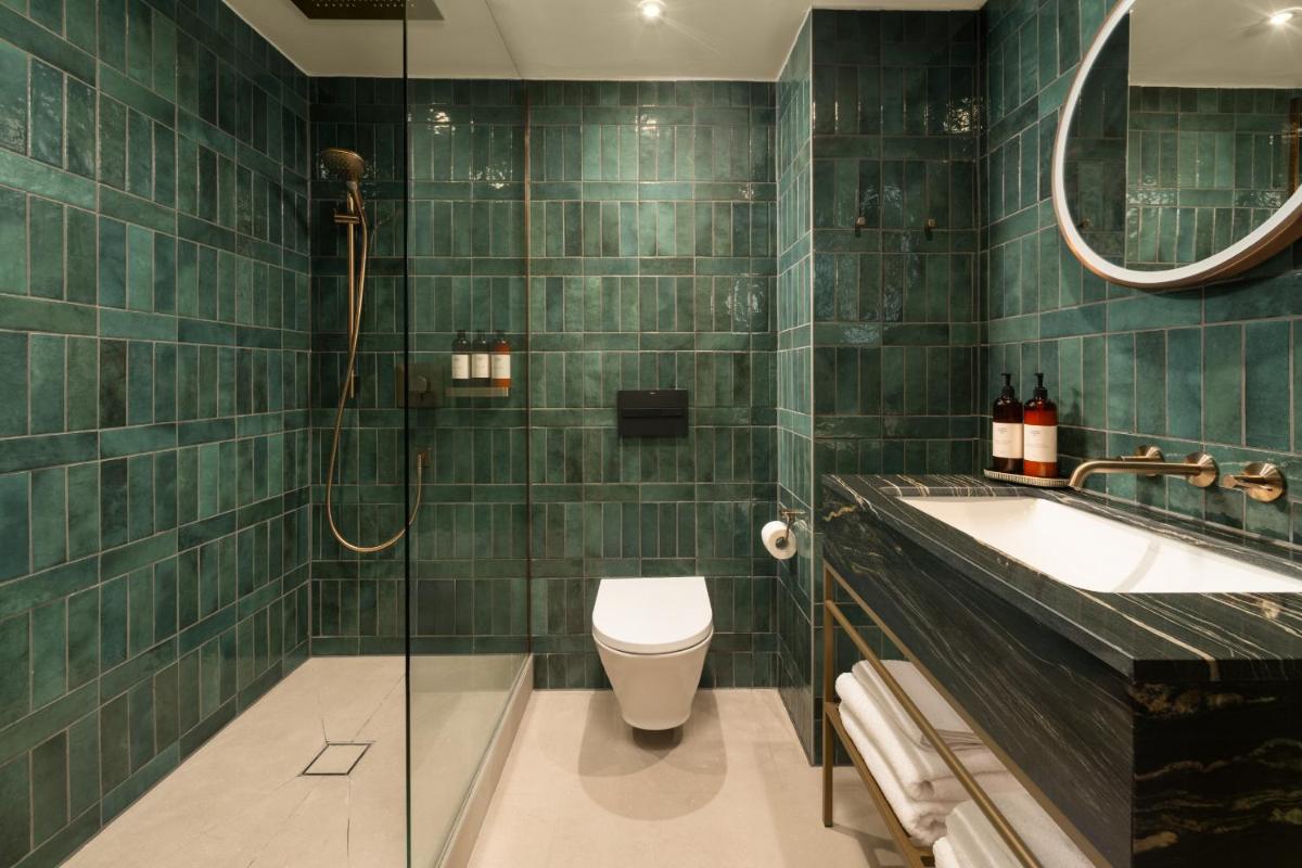Carlton George Hotel