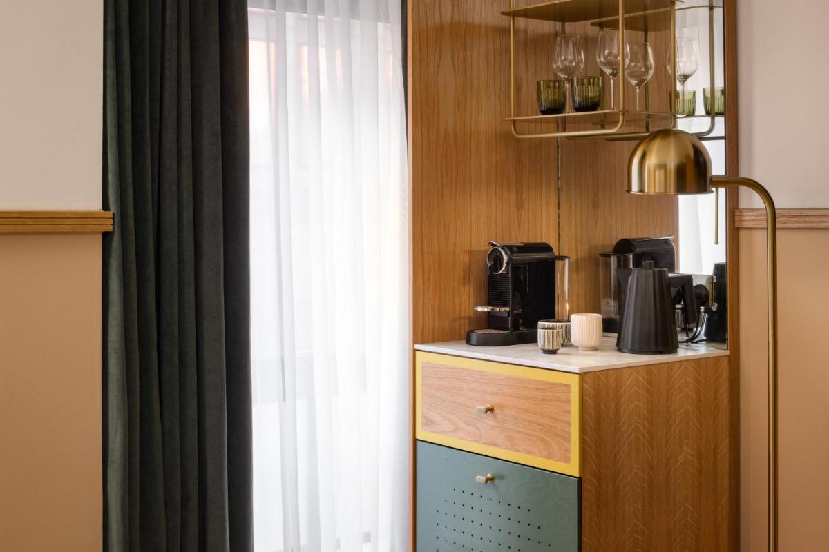 Carlton George Hotel