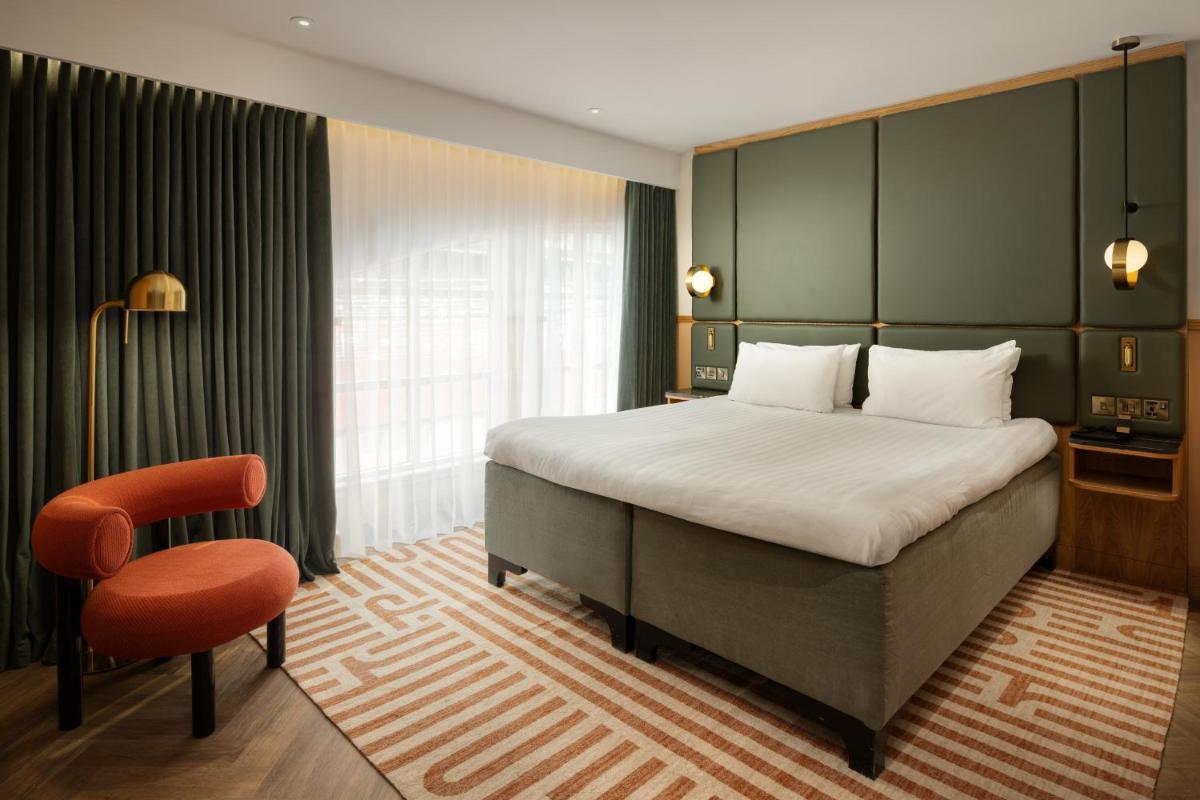 Carlton George Hotel