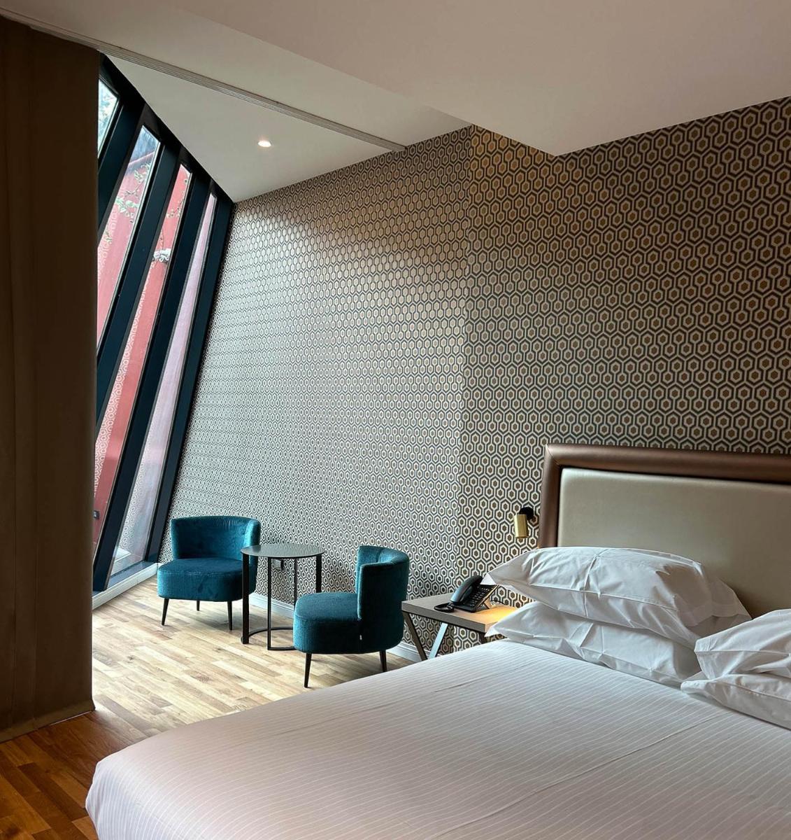 Caruso Place Luxury Rooms & Suites