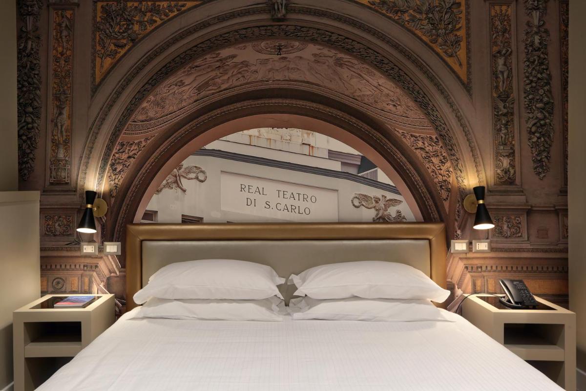 Caruso Place Luxury Rooms & Suites