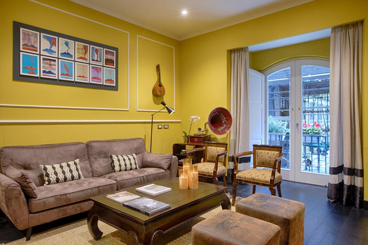 Caruso Place Luxury Rooms & Suites