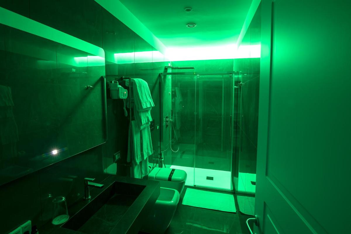 Caruso Place Luxury Rooms & Suites