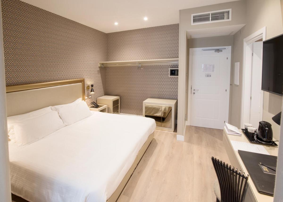 Caruso Place Luxury Rooms & Suites